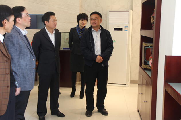 市长一行.jpg